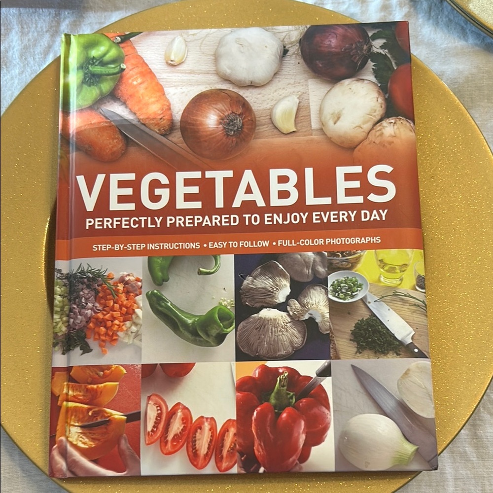Vegetables Cookbook with Full-Color Photographs; Hardcover and in New Condition!